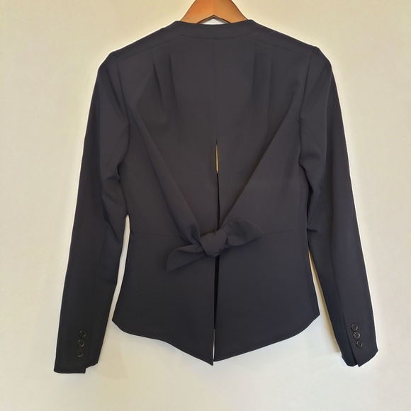 ⭐NWOT Tahari Navy Bow Back Open Slits Blazer Size 2 - Picture 5 of 12